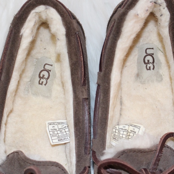 UGG, Dakota slippers moccasin - Picture 7 of 9